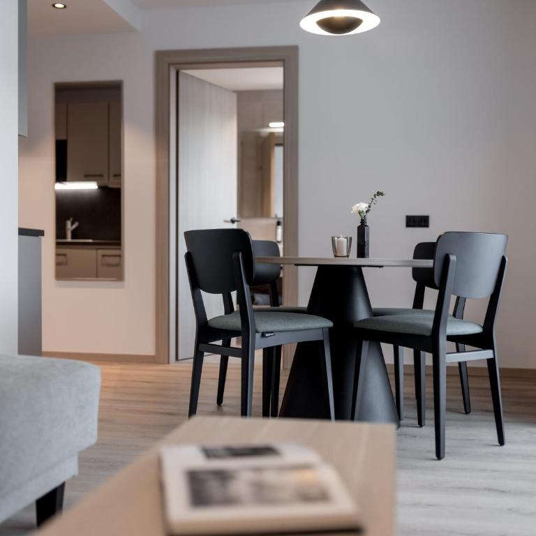 Aparthotel Tante Trude - Rooms & Apartments, Ötz - One-Bedroom Apartment with Balcony - 16