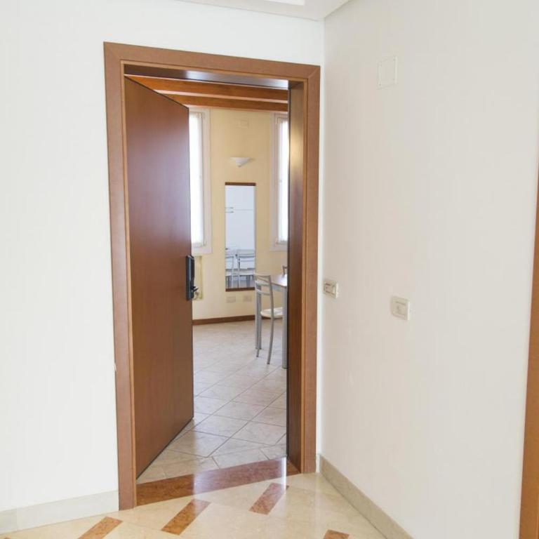 Residenza Carracci - Appartamentino su 2 Livelli - 5