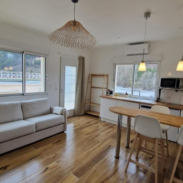 Au bord de la rivière - Appartement 1 Chambre - 61