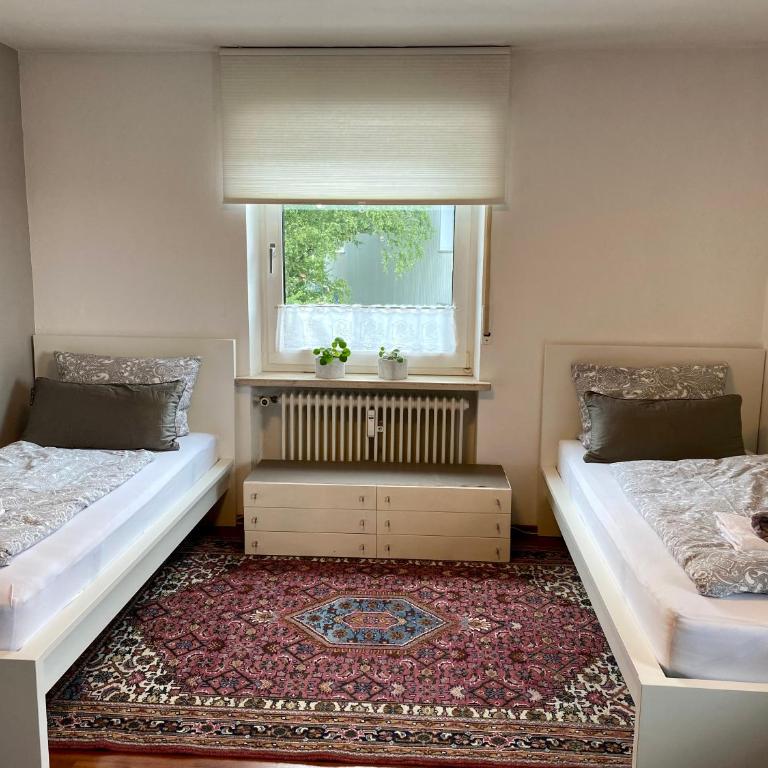 urbanAPARTMENTS Memmingen - mit Küche & Parkplatz - Apartment mit 3 Schlafzimmern und Balkon - 5