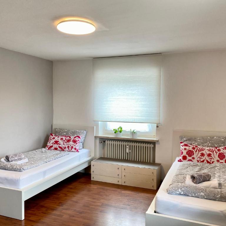urbanAPARTMENTS Memmingen - mit Küche & Parkplatz - Apartment mit 3 Schlafzimmern und Balkon - 19