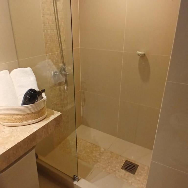 Amplio departamento en Asunción - Three-Bedroom Apartment - 70