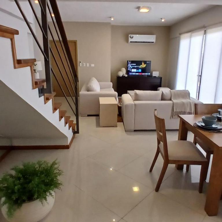 Amplio departamento en Asunción - Three-Bedroom Apartment - 16