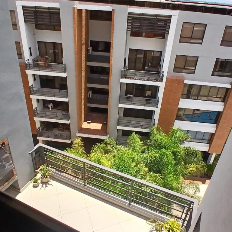 Amplio departamento en Asunción - Three-Bedroom Apartment - 59
