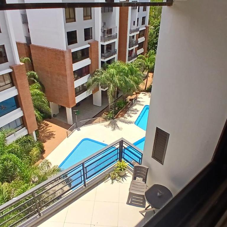 Amplio departamento en Asunción - Three-Bedroom Apartment - 62