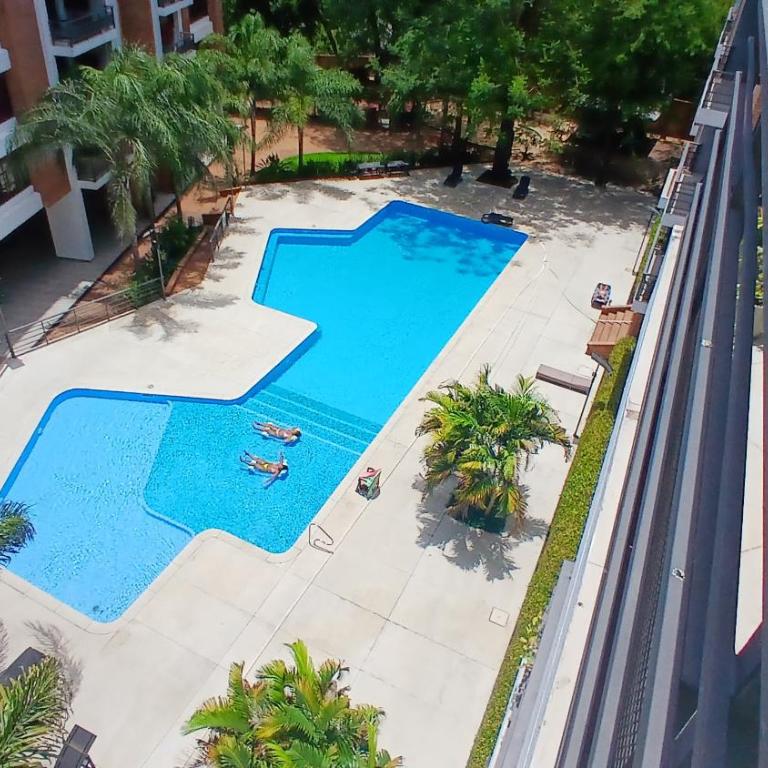 Amplio departamento en Asunción - Three-Bedroom Apartment - 76