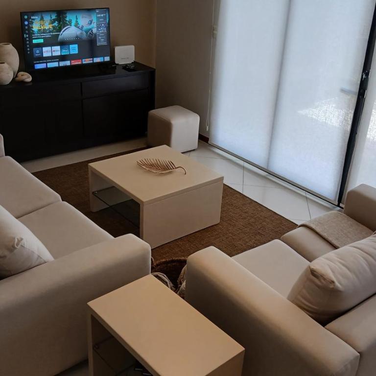 Amplio departamento en Asunción - Three-Bedroom Apartment - 79