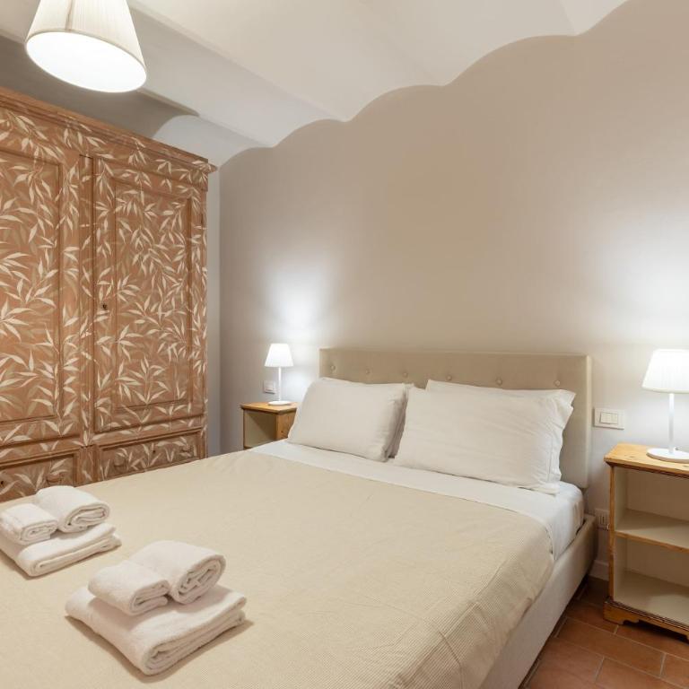 San Ambrogio Courtyard in Florence - Two-Bedroom Family Apartment - 7
