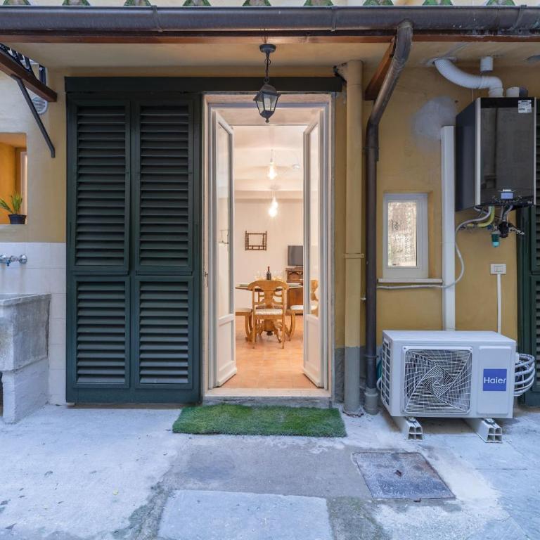 San Ambrogio Courtyard in Florence - Two-Bedroom Family Apartment - 20