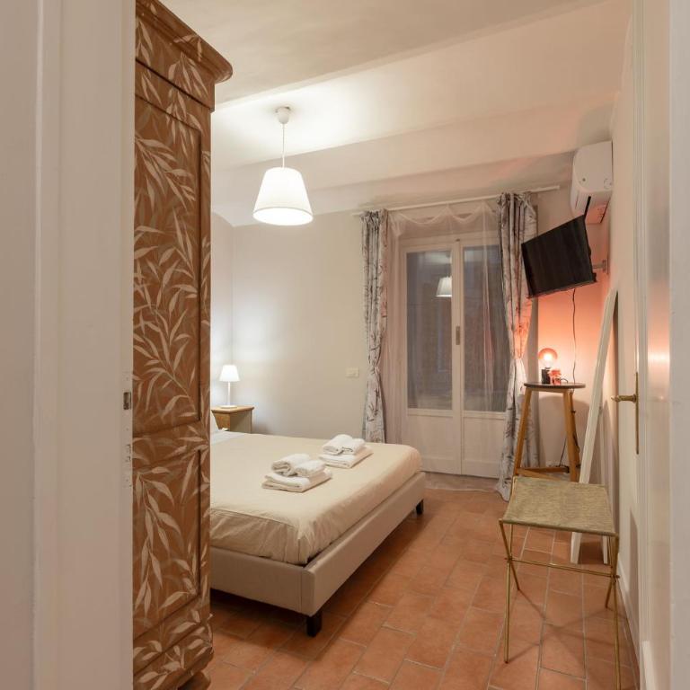 San Ambrogio Courtyard in Florence - Two-Bedroom Family Apartment - 5