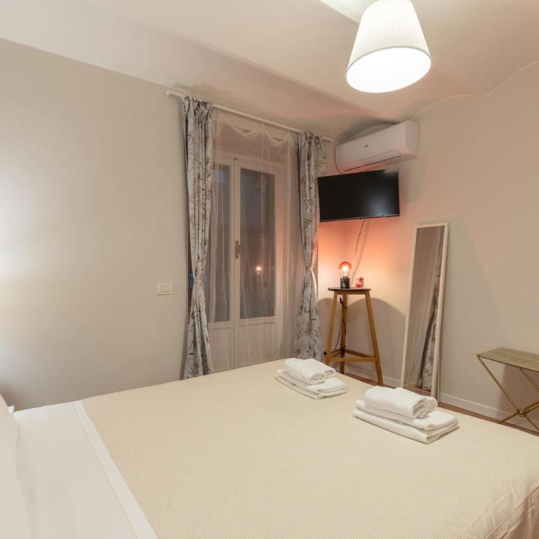 San Ambrogio Courtyard in Florence - Two-Bedroom Family Apartment - 3