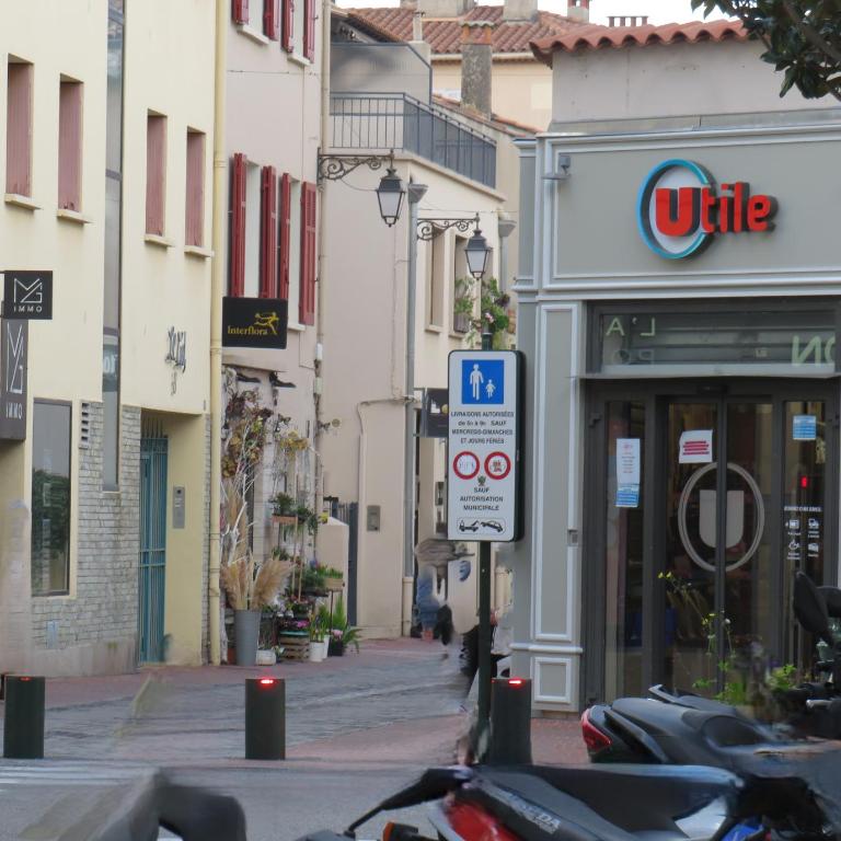 Sanary- La vie est belle- Centre Ville 2 minutes à pied- Plage 5 minutes - Apartamento de 1 dormitorio - 31