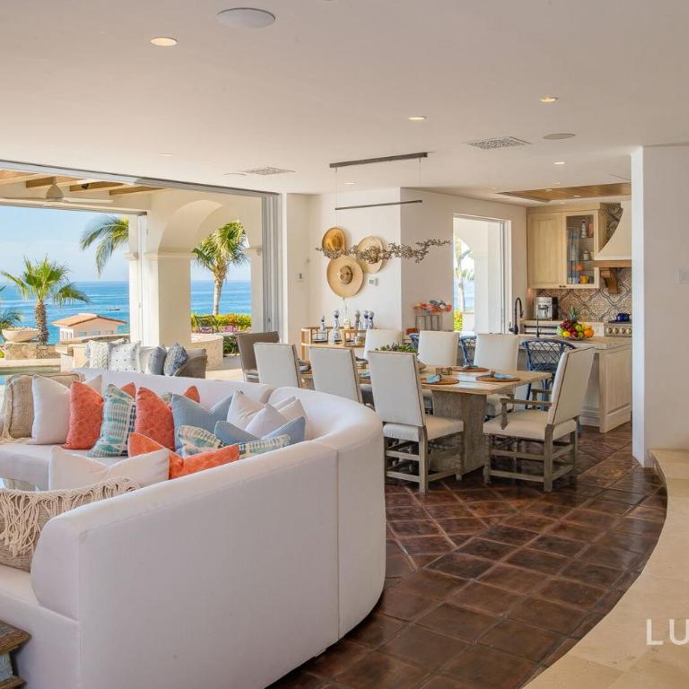 Beautiful 5 Bd Villas Del Mar Villa Staffed & Steps from the Beach - Deluxe Villa - 11