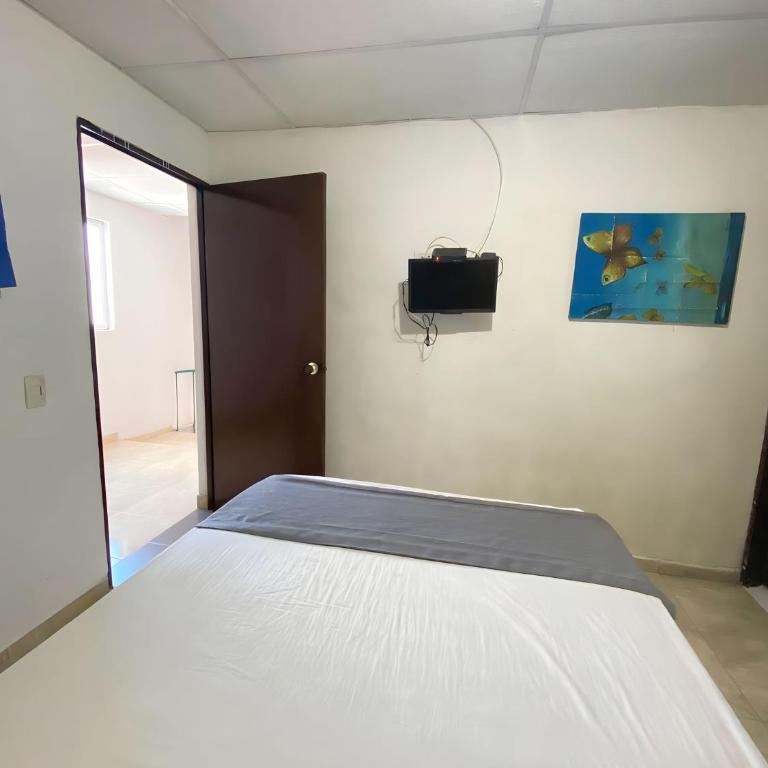 Hotel Puerto Vigia Inn - Queen Room - 9