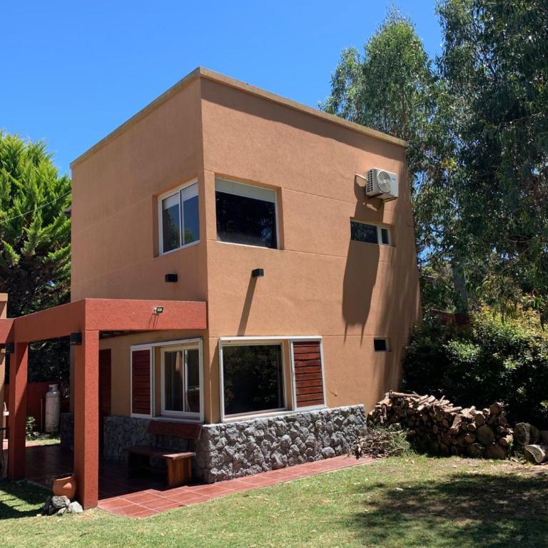 Casa Eucalys, Barrio Atlantida Reserva Forestal - Two-Bedroom House - 2