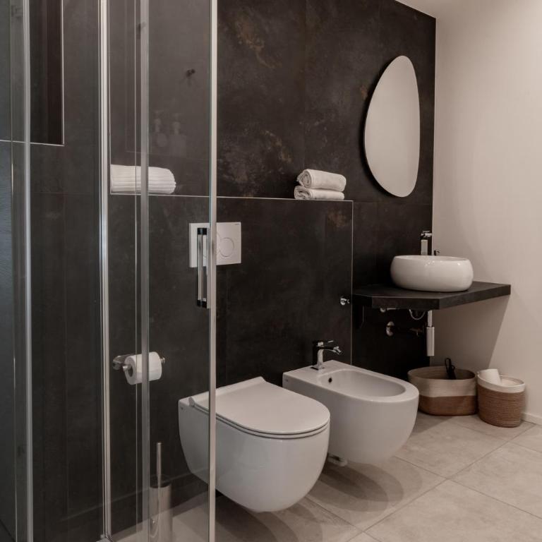 Cà del Lago Suites - Appartamento con 1 Camera da Letto e Balcone - 10
