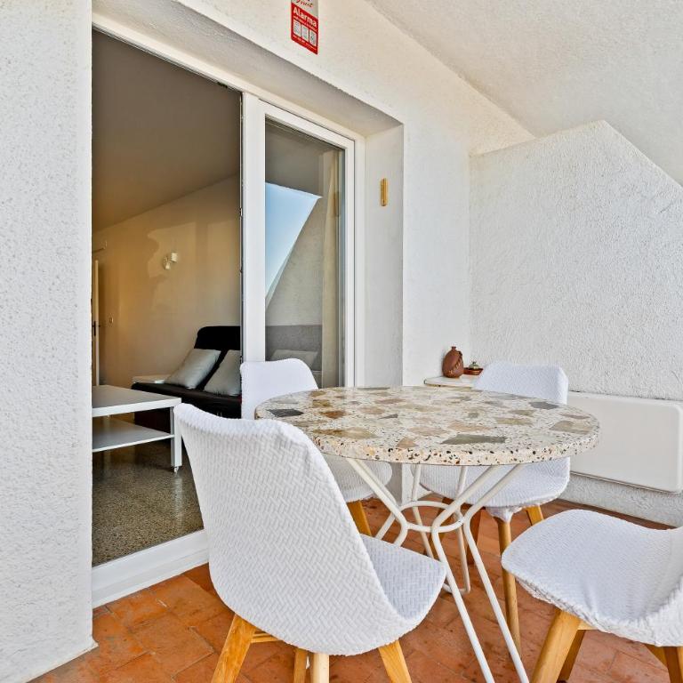 Apartamento con Terraza frente al Canal - Apartamento de 1 dormitorio con balcón y vistas al agua - 10