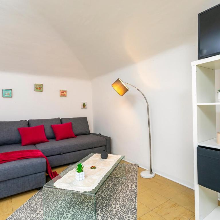 Etnea Central Home - Appartamento con 2 Camere da Letto - 11