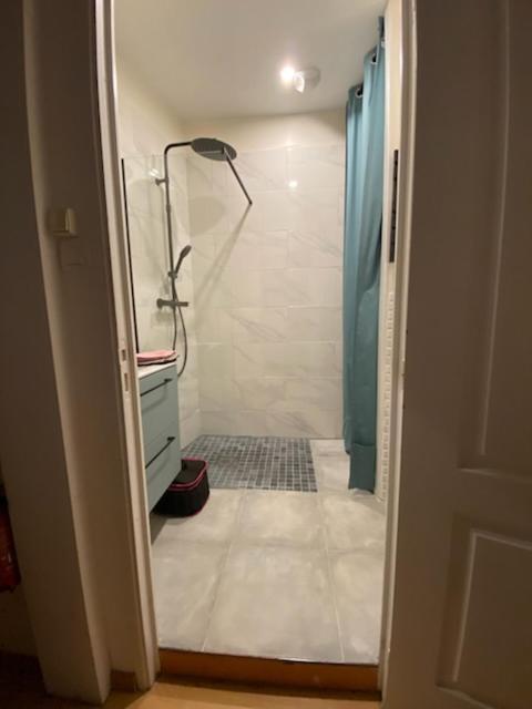 RESIDENCE MERCADAL - One-Bedroom Apartment - 8