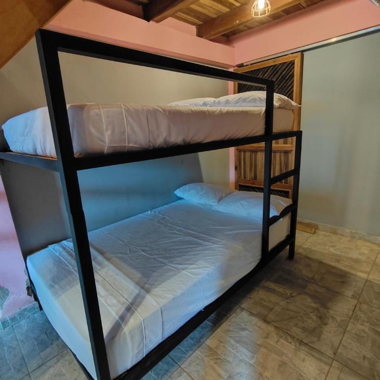 Sierra Bonita - Two-Bedroom Apartment - 7