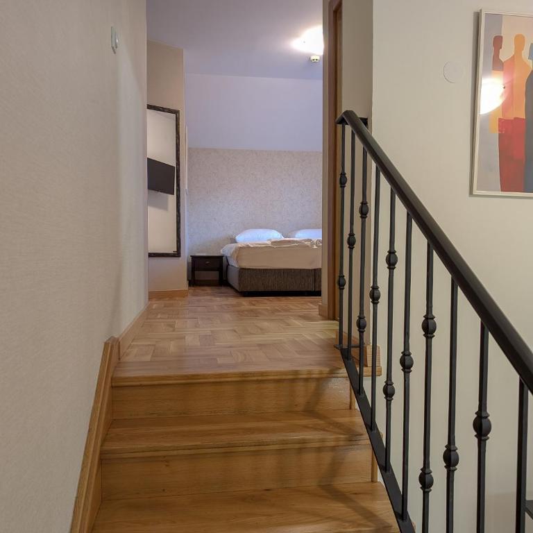 Cozy Villa withy yard and private parking - Deluks Dvokrevetna Soba sa Bračnim Krevetom i Kadom - 1