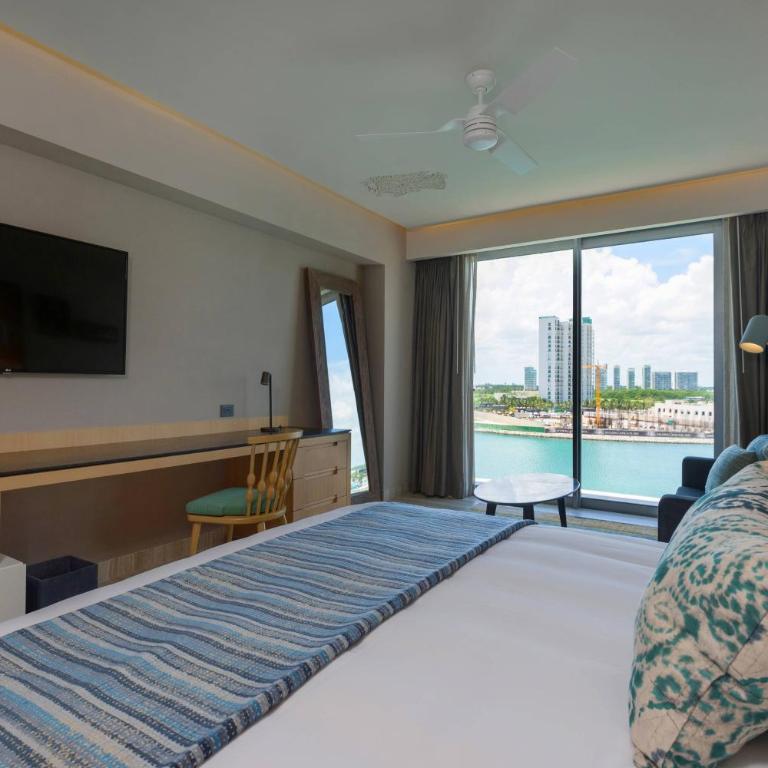 Renaissance Cancun Resort & Marina - King Room Marina View - 1