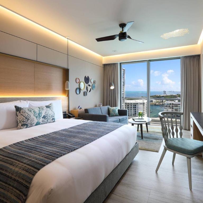 Renaissance Cancun Resort & Marina - Deluxe King Room Ocean View - 7