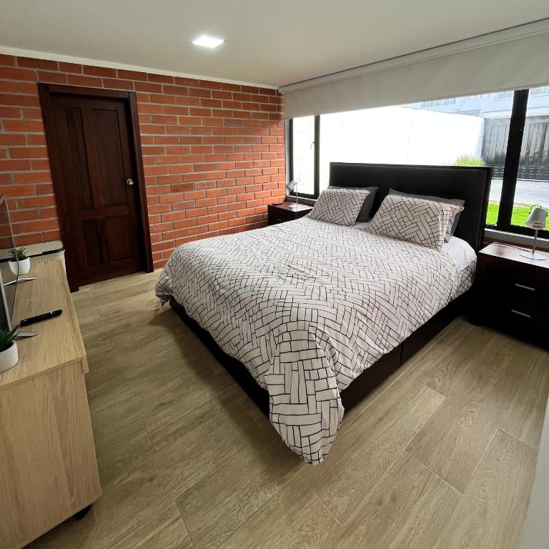 Departamento con Jardin y Parqueadero Ubicacion TOP - Apartamento - 17