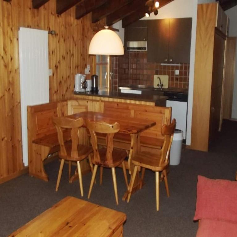 Apartment in Veysonnaz 200m from Ski Slopes - Three-Bedroom Apartment - 5