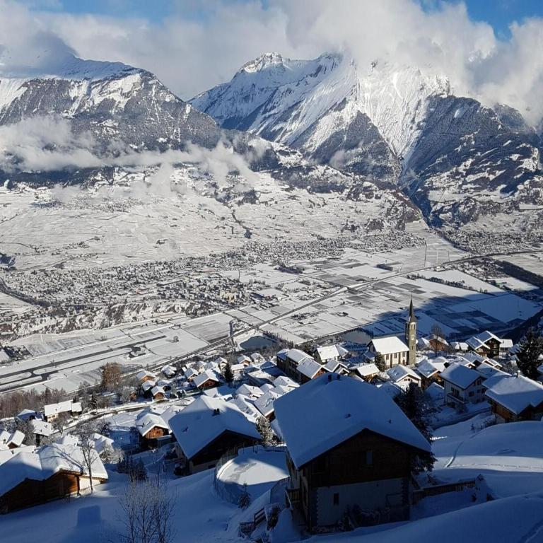 Apartment in Veysonnaz 200m from Ski Slopes - Three-Bedroom Apartment - 24