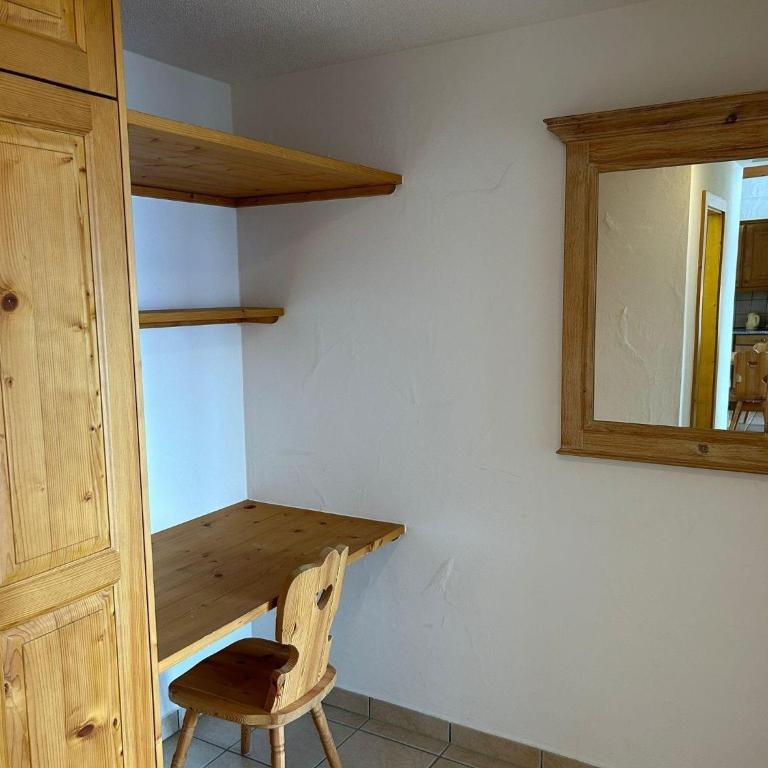 Pleasant apartment with balcony - Appartement 2 Chambres - 35