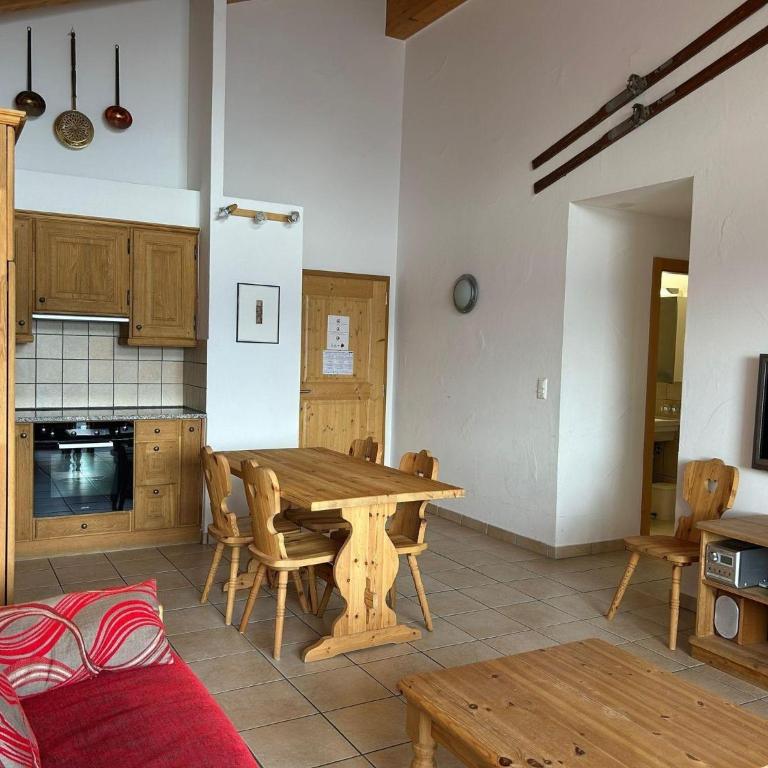 Pleasant apartment with balcony - Appartement 2 Chambres - 4