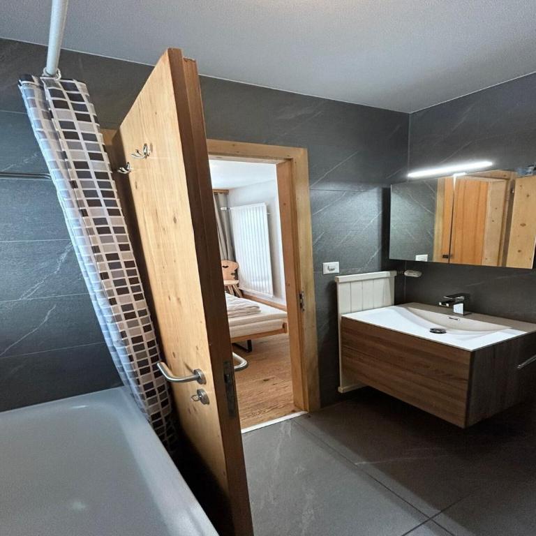 Apartment in Swiss Alps near Cable Car - Appartement 2 Chambres - 26