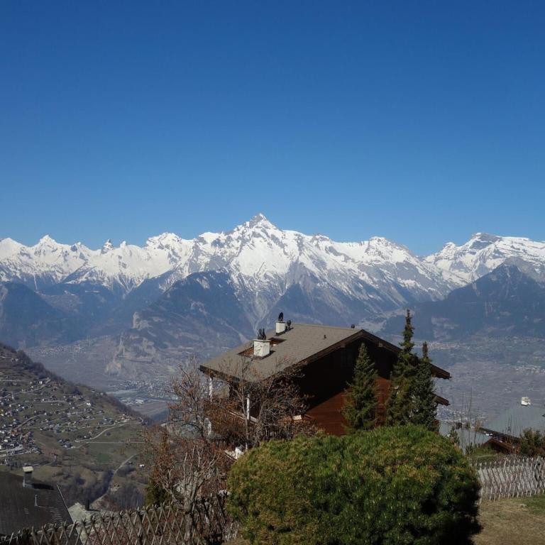 Apartment in Swiss Alps near Cable Car - Appartement 2 Chambres - 8