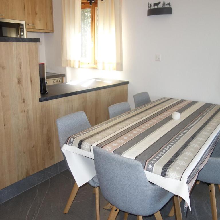 Apartment in Swiss Alps near Cable Car - Appartement 2 Chambres - 15