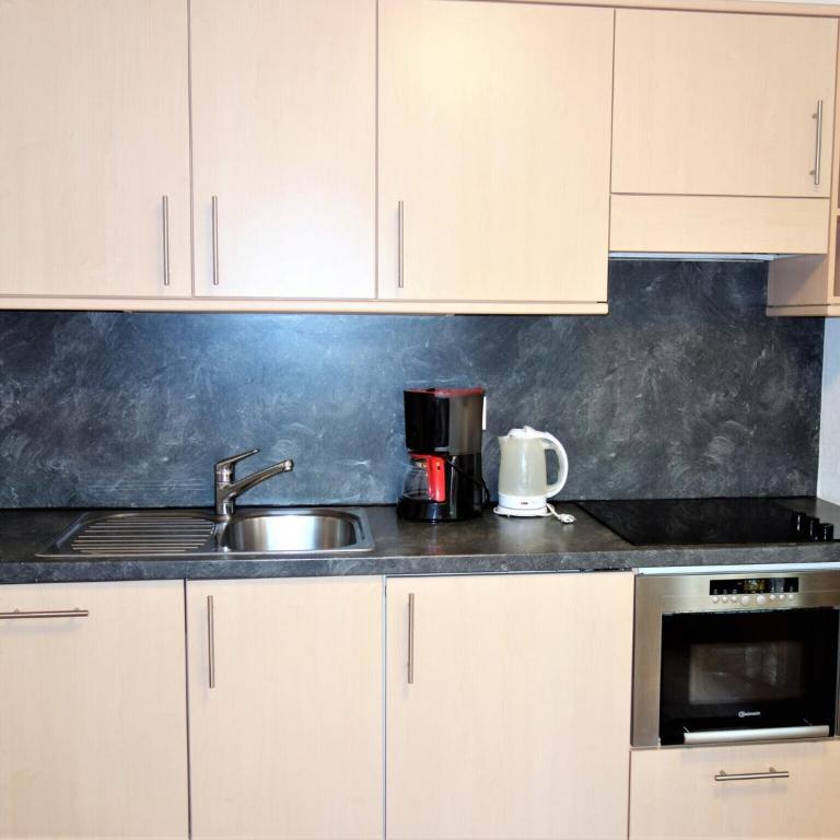 Apartment in Nendaz by Ski Slopes - Two-Bedroom Apartment - 3