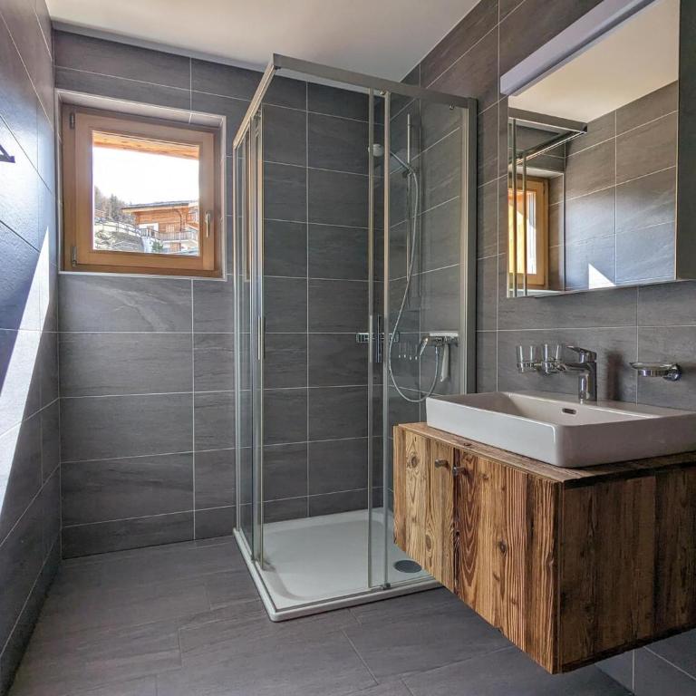 Modern apartment with balcony, ski access - Appartamento con 4 Camere da Letto - 29
