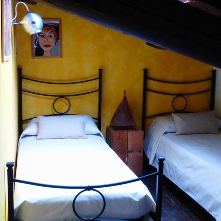 Loft Apartment in Romantic Verona - Two-Bedroom Apartment - 23