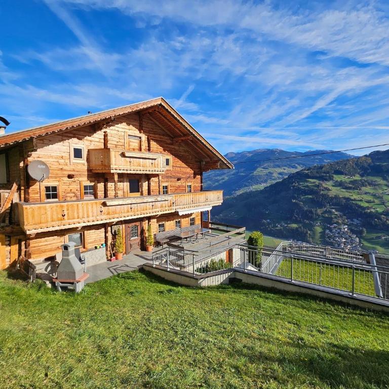 Chalet in Mayrhofen near Ski Slopes - Ferienhaus mit 6 Schlafzimmern - 7
