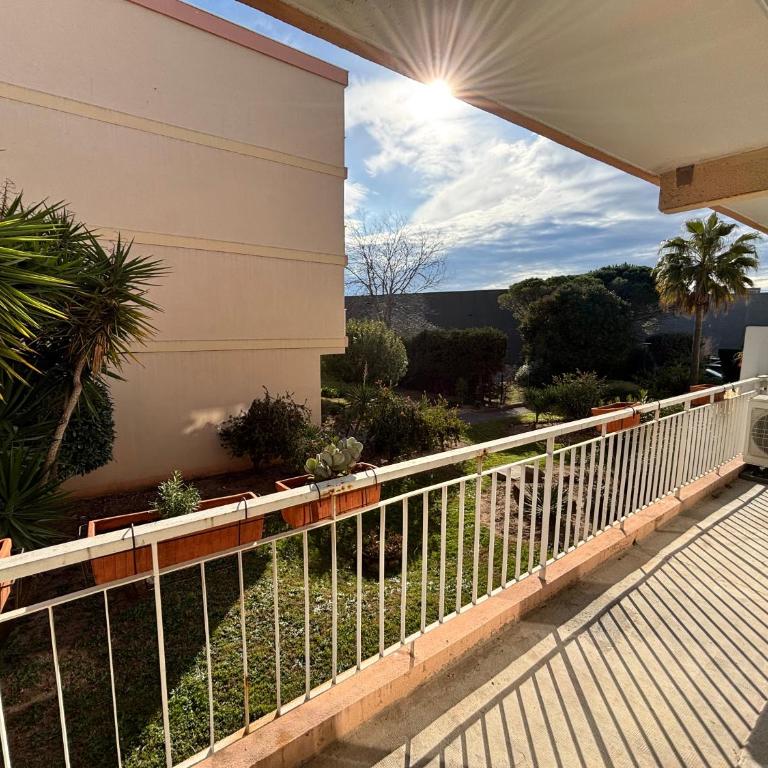 Appartement proche plages et parcs attractions Fréjus - Appartement 2 Chambres - 7
