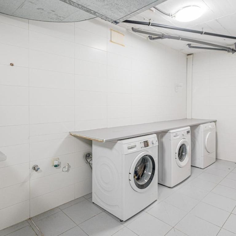 Nice studio with parking - 1B - One-Bedroom Apartment - 30