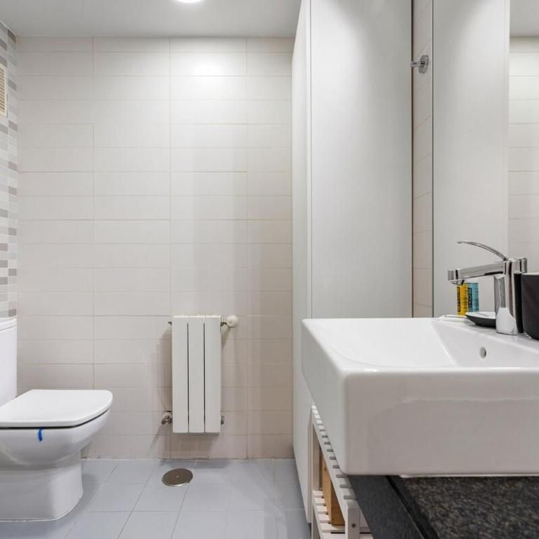 Nice studio with parking - 1B - One-Bedroom Apartment - 20