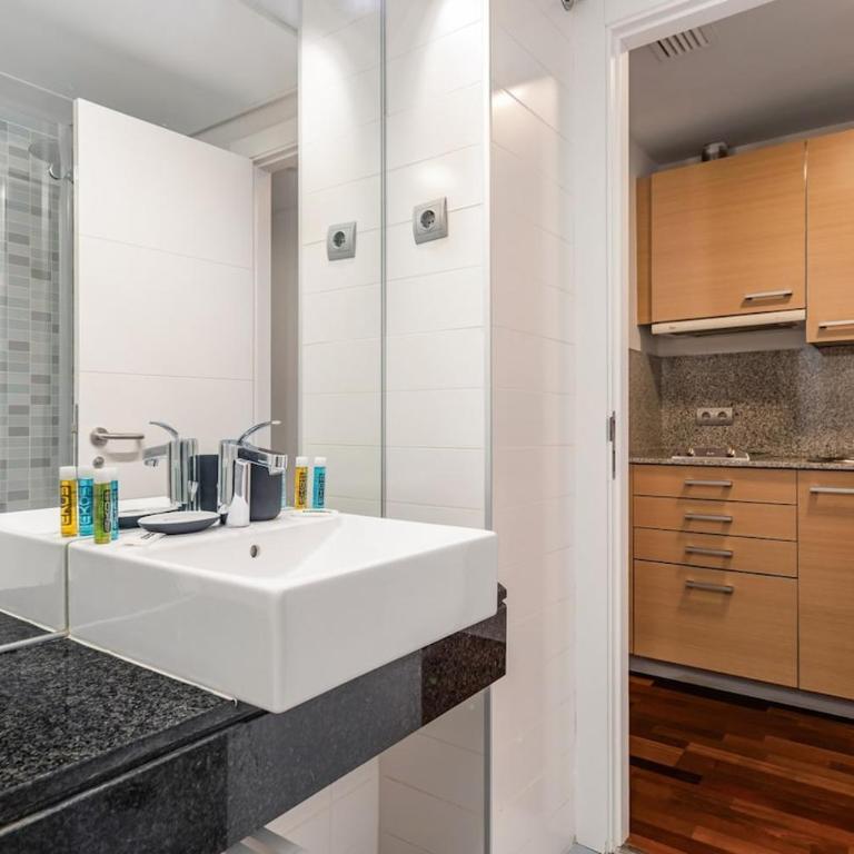 Nice studio with parking - 1B - One-Bedroom Apartment - 23