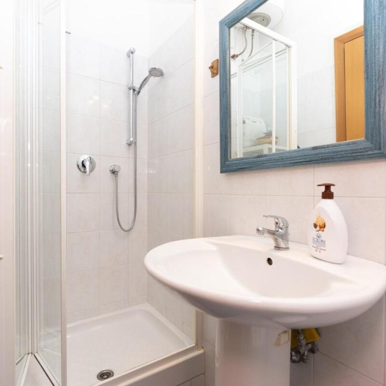 10 Min Città del Vaticano-Stadio olimpico Lucia Apartment 1BDR - Appartamento con 1 Camera da Letto - 24