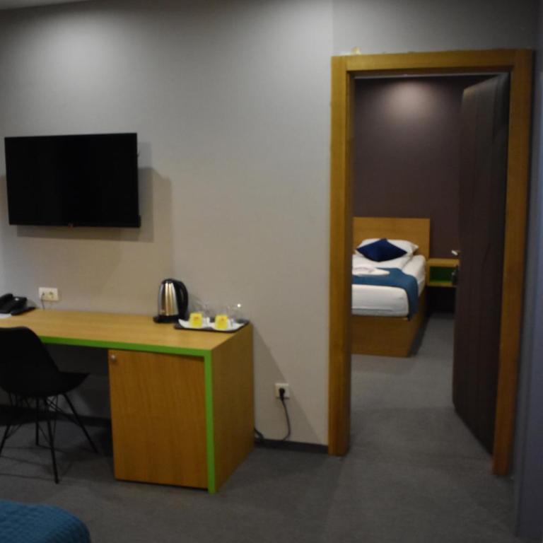 Hotel Safir - Četvorokrevetna Soba - 1