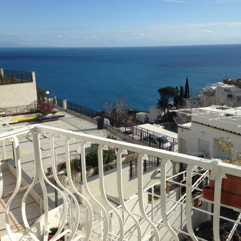 Hotel Villa Delle Palme in Positano - Camera Matrimoniale/Doppia con Letti Singoli con Balcone - 27