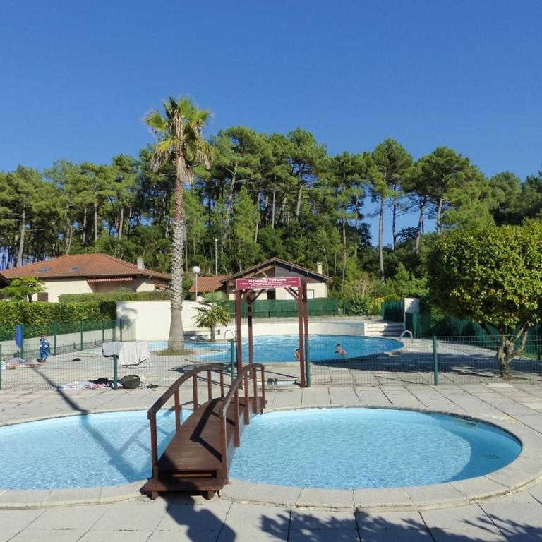 CAPBRETON Résidence LE BOSQUET AUX ECUREUILS Villa avec piscine en copropriété - Maison 1 Chambre - 4