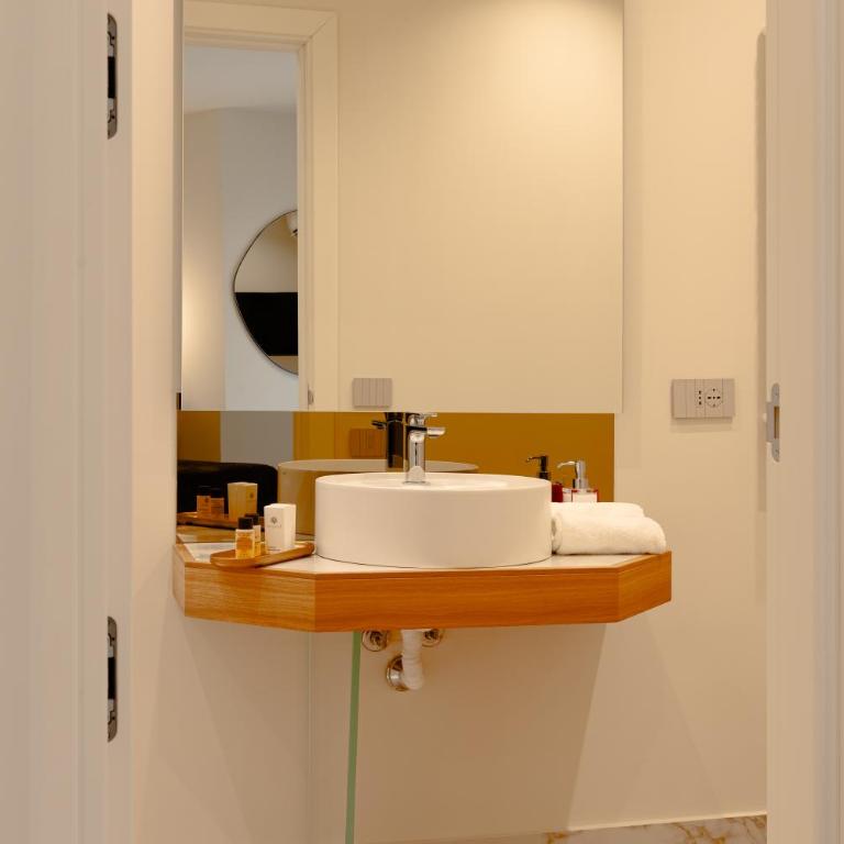 Hera Rooms and Suites - Camera Matrimoniale Deluxe - 3