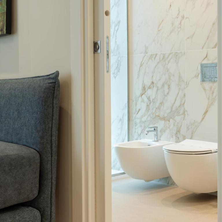 Hera Rooms and Suites - Suite King con Balcone - 7