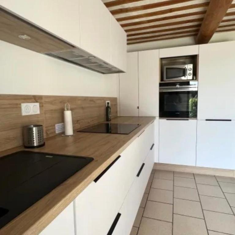 L'Isle de Cœur · Maison 6 pers, piscine & Clim - Maison 3 Chambres - 7